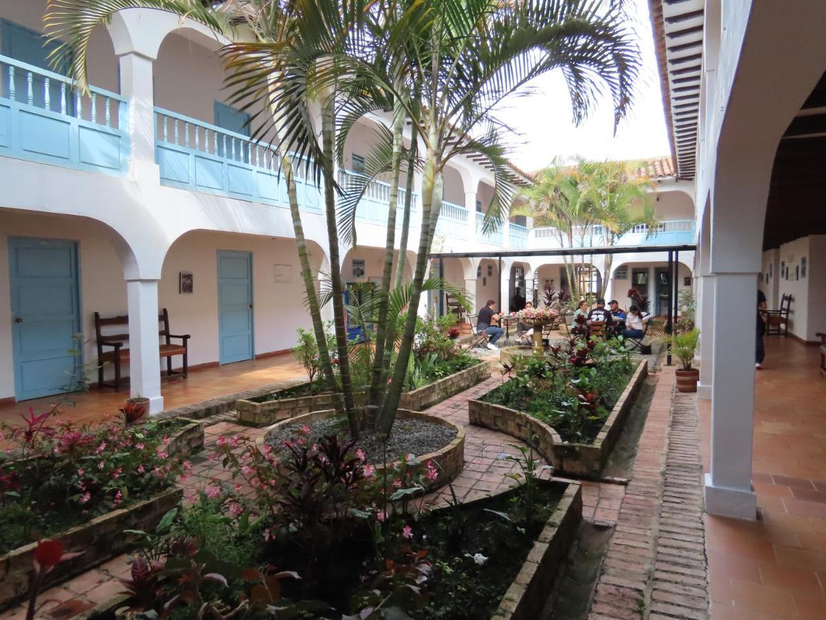 Aqua Vitae Hotel 莱瓦镇 外观 照片
