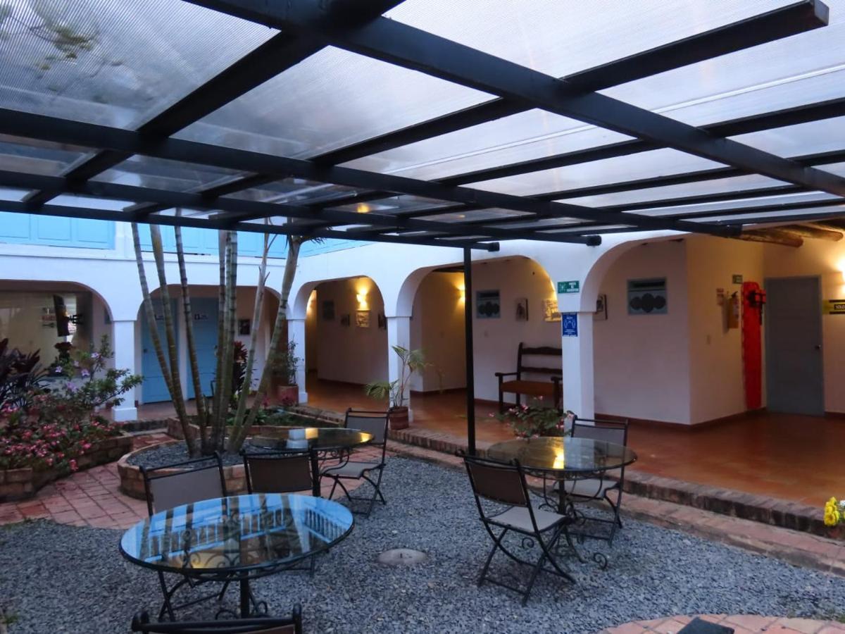Aqua Vitae Hotel 莱瓦镇 外观 照片